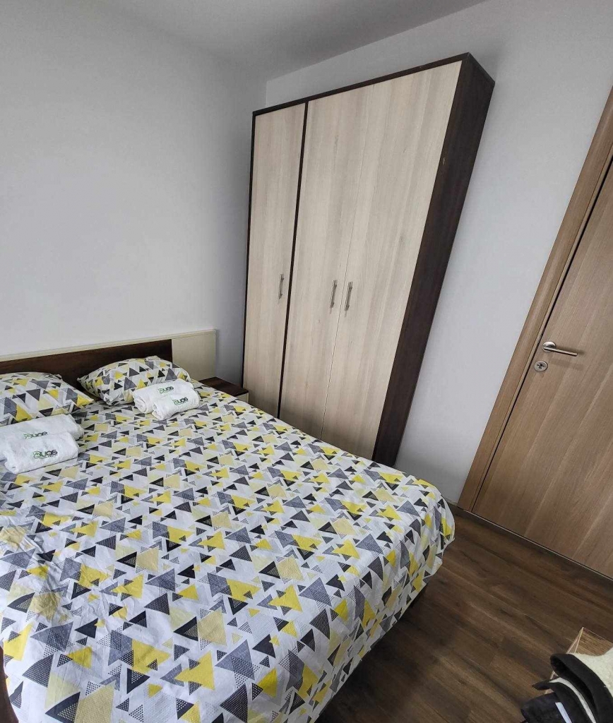 East Apartment 4
